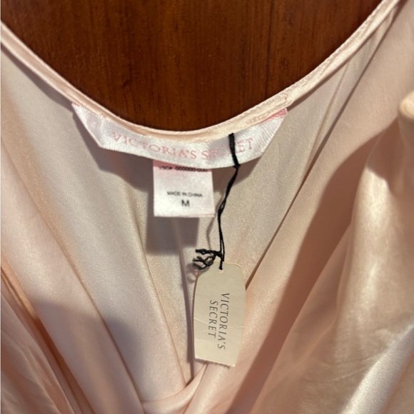 Victoria's Secret Soft Pink Chemise - Picture 3 of 3